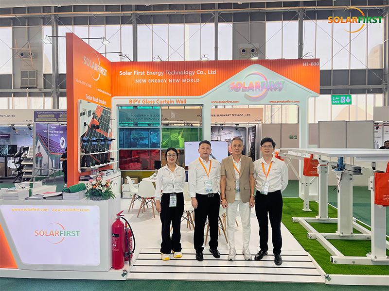 Компания Solar First Group блистает на выставке Saudi PV Expo, представив комплексные решения для различных сценариев использования.